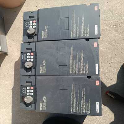 议价变频器a7402.2kw新机装机未使用，成色漂亮，有适用