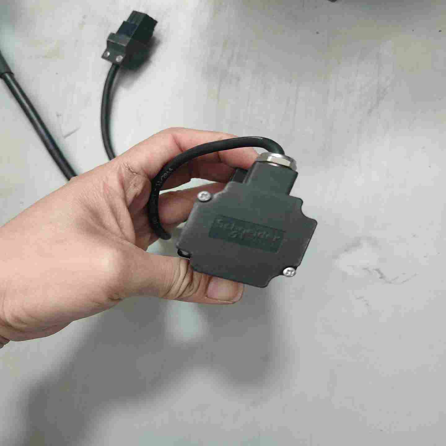 议价施耐德伺服电机BCH2MBAV533CA5C，正品，库存最后1现货/维修