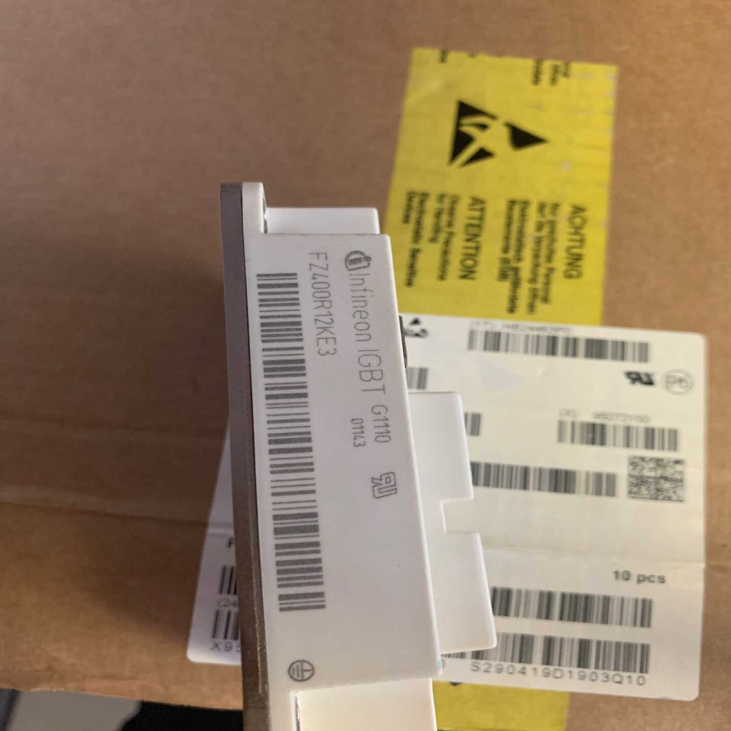 英飞凌IGBT模块，压破壳。便宜出。。FZ400R12K