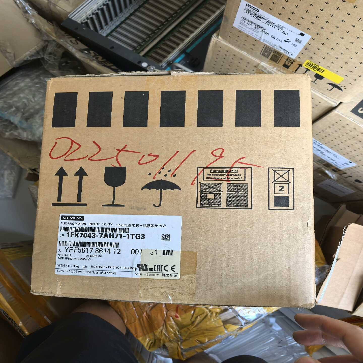 1FK7043-7AH71-1TG3；议价