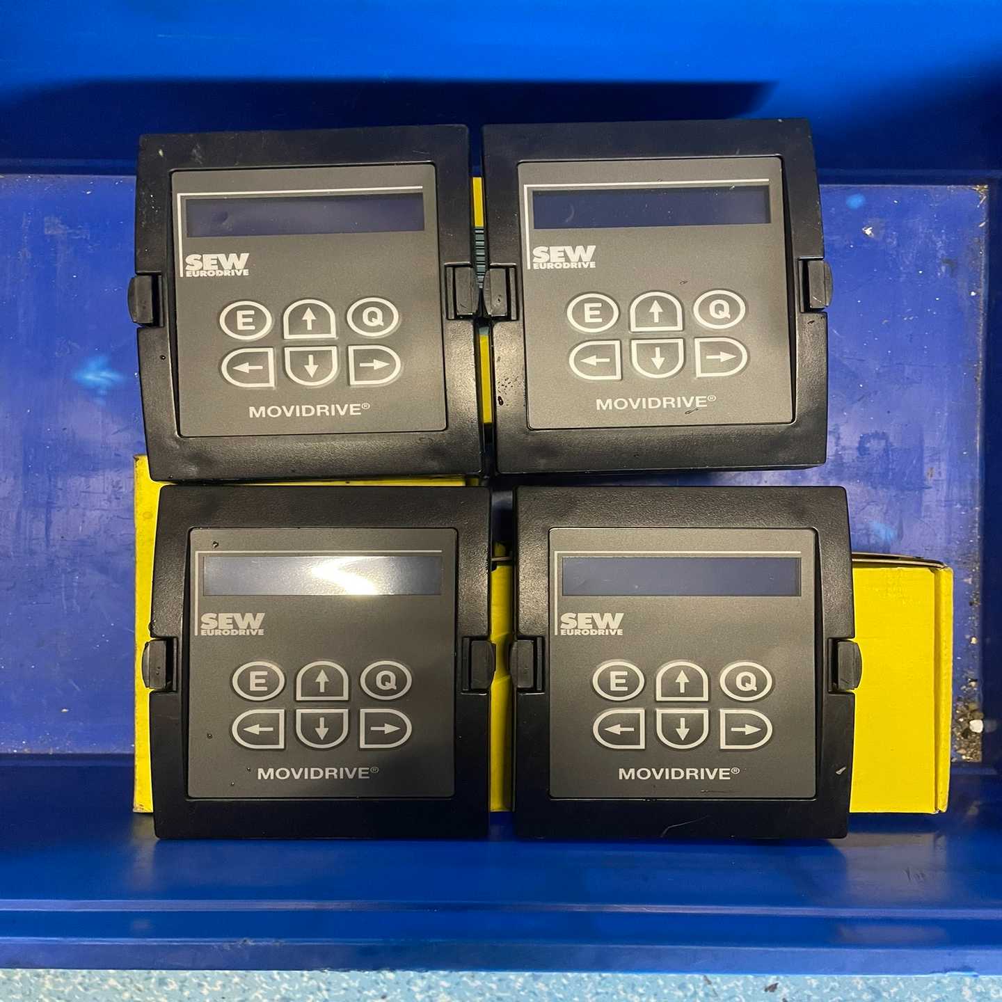 DBG11B-08面板，的货，有包装。~询价