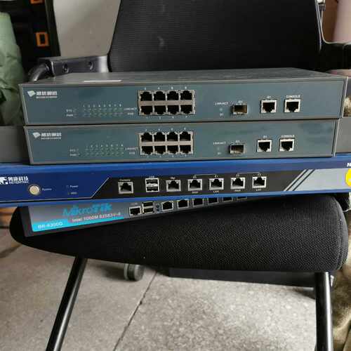 博达bdcom s2108poe交换机，正常使用，8个百兆口~询价