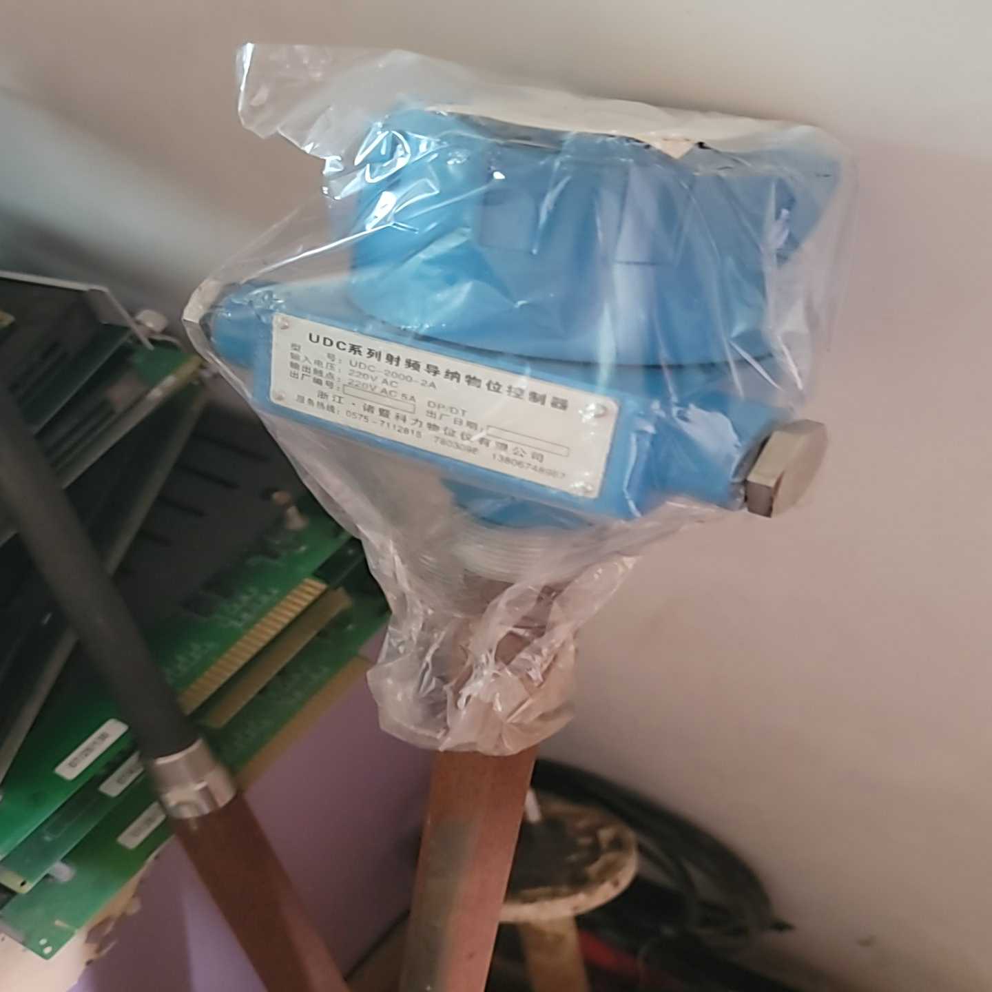 全新，射频导纳物位控制器，型号：UDC-2000-2A，输入-询价客服