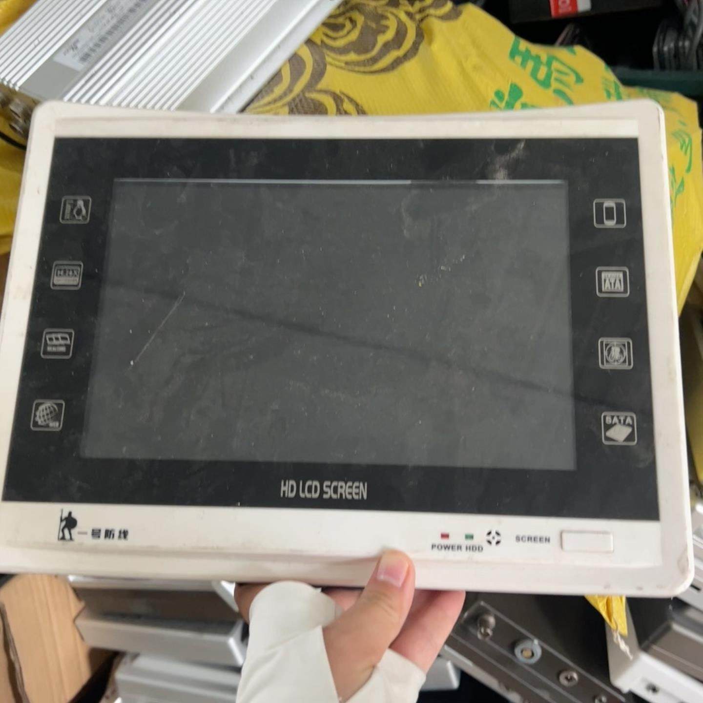 嵌入式硬盘录像机带显示屏高清无线网络录像机，四路，264，支--