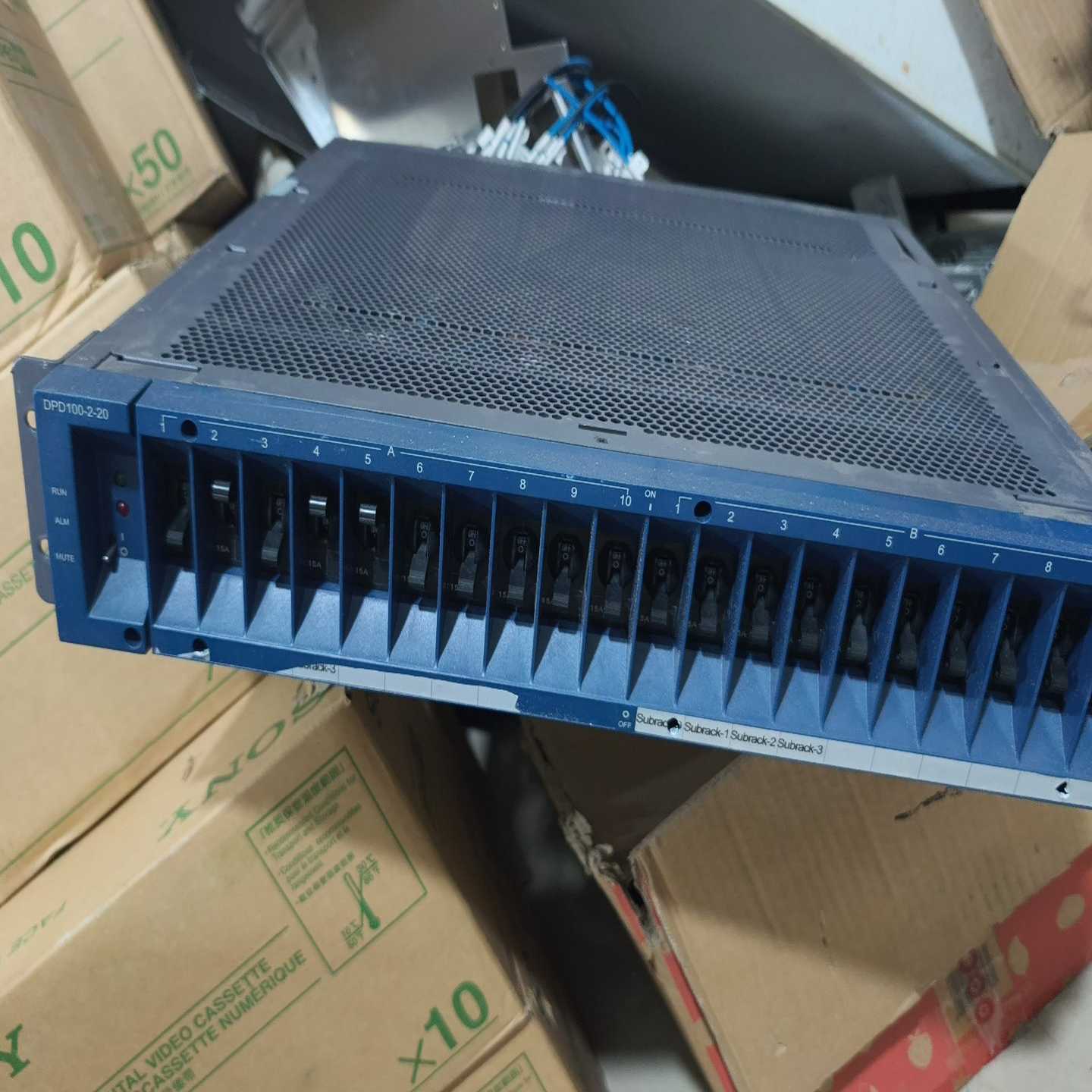 华为48V直流配电盒两个 DPD100-2-20两个，正常开-询价客服