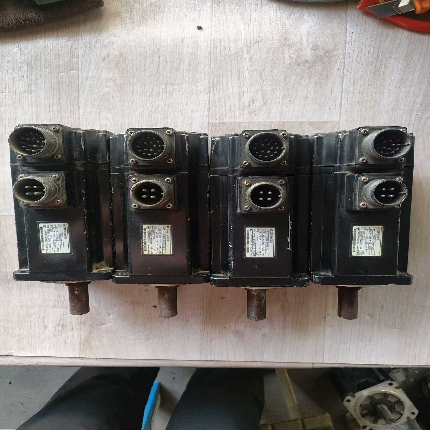 SGMG-05K3A-CA11安川伺服电机，UTOPH-2询价