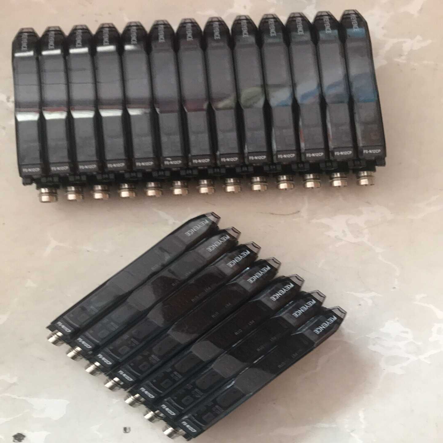 FS-N12CPFS-N11CP基恩士光纤放大器，成色如询价