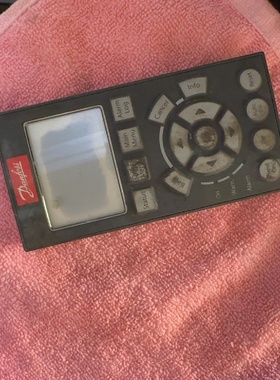 丹佛斯变频器控制面板LCP102型号130B1107支持议价