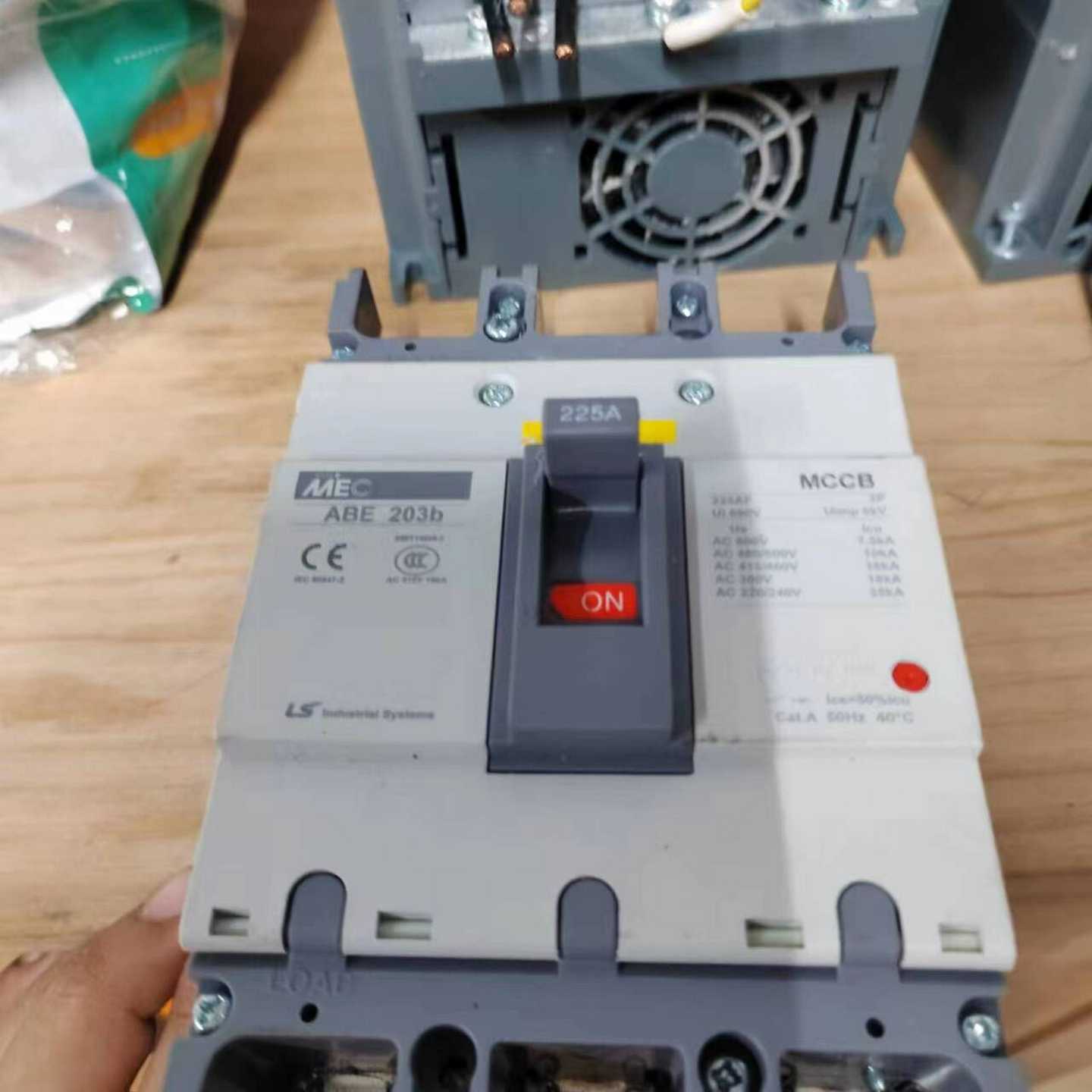 LS(ABE203b225A)一个225250A的30询价