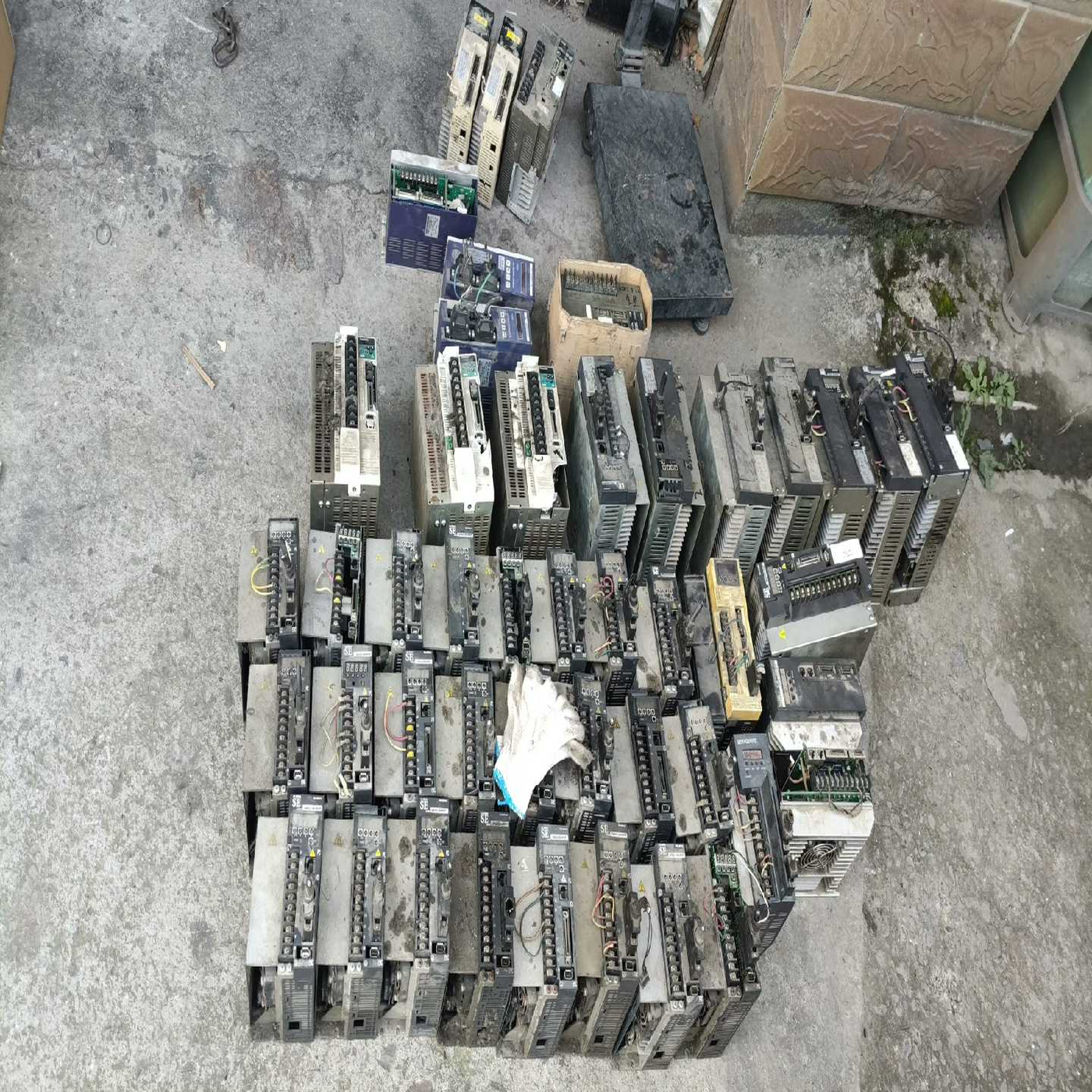 sdb20nk9驱动器sdb26nk3，sda20nk3（零零电子）