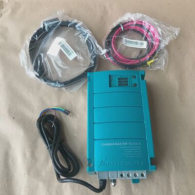 MASTERVOLT CHARGEMASTER 12253 AUTOMATIC BATTERY CHARGER 4401