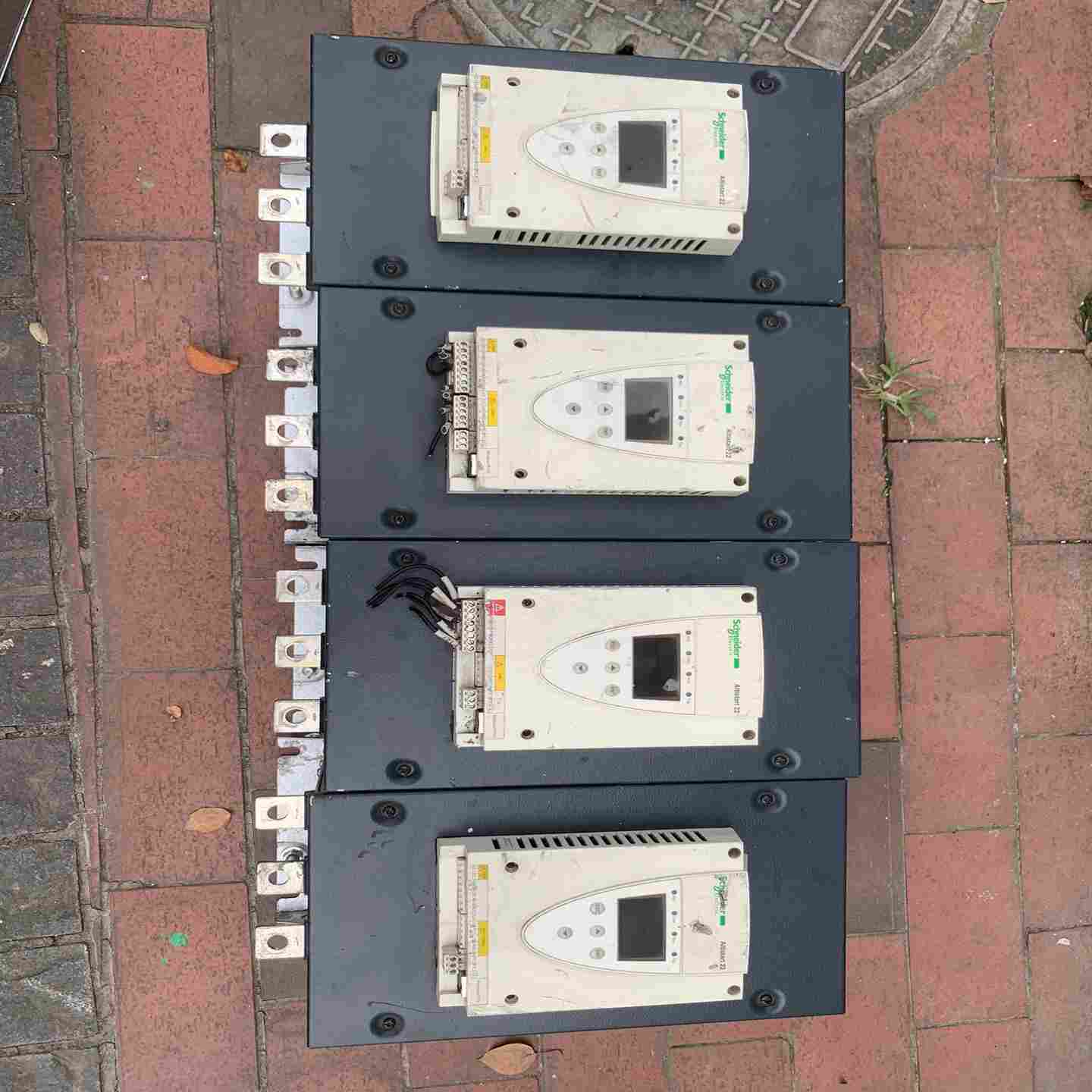 软启动器ATS22C25Q1个ATS22C32Q询价