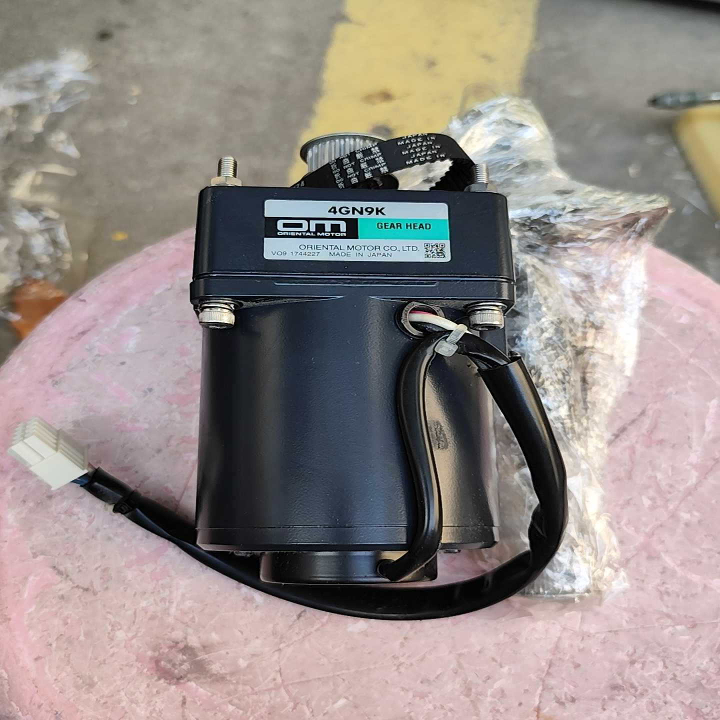 日本东方OM减速电机，型号USM425-411W2，配套4G--议价商品