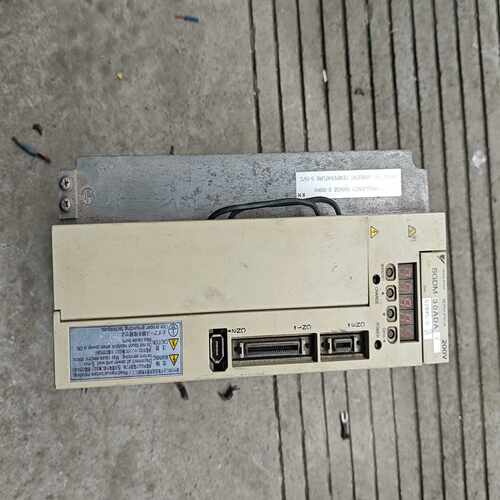 咨询-安川伺服驱动器，安川二代3kw驱动器，SGDM-30ADA-
