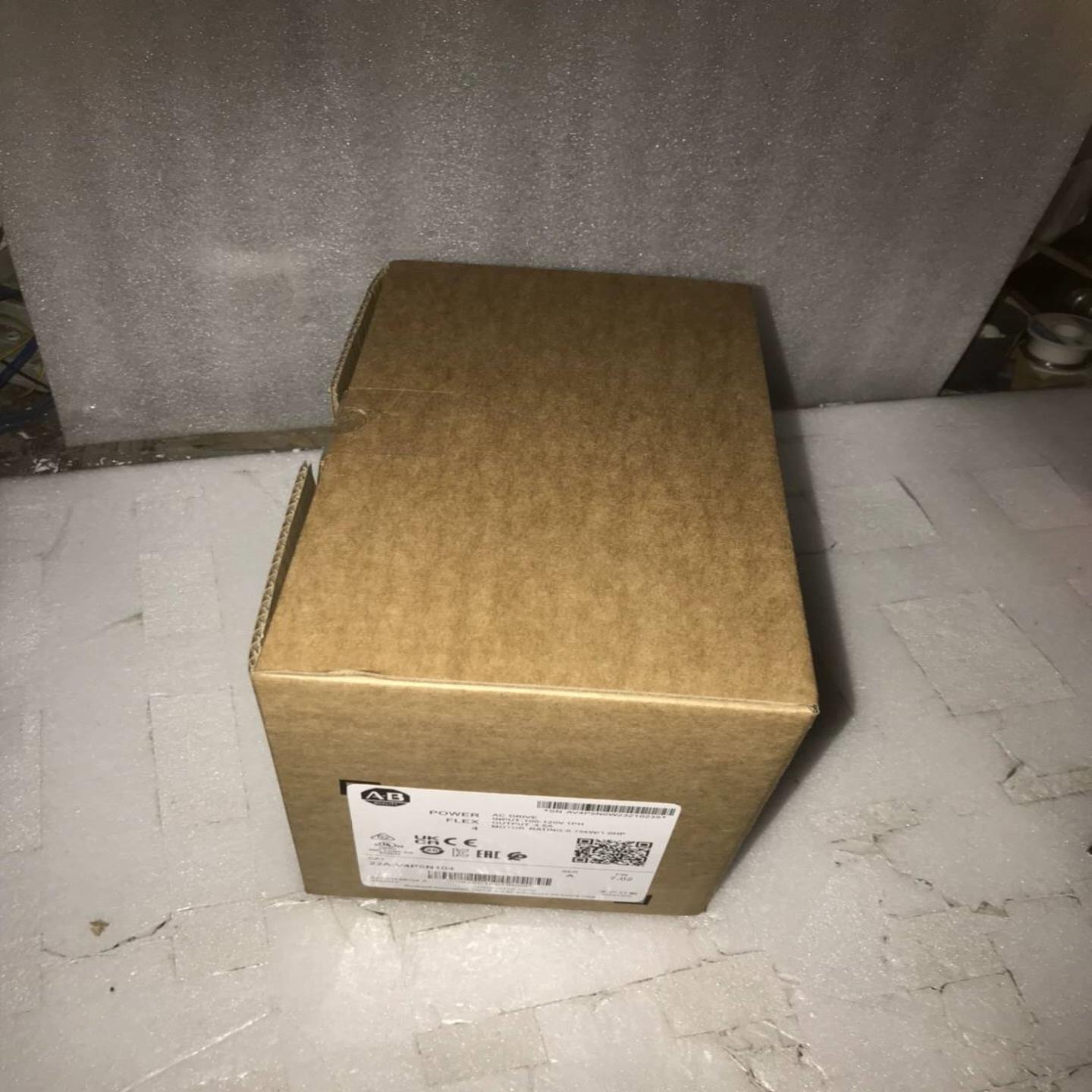配件AB变频器22A-a2p3a4p5a8p0a6p8A9P6n103113104114议价议价