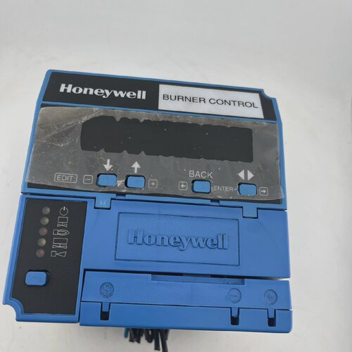 HONEYWELL EC7850 A1072 BURNER CONTROL 230VAC 2000VA MAX LOAD