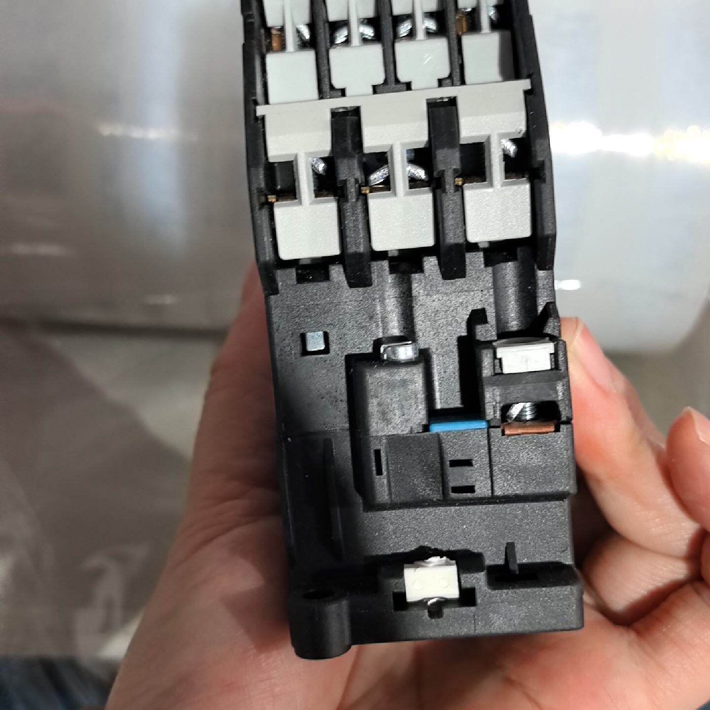 西门子接触器3TF43 22-0X，2NO2NC，线圈电压--议价商品