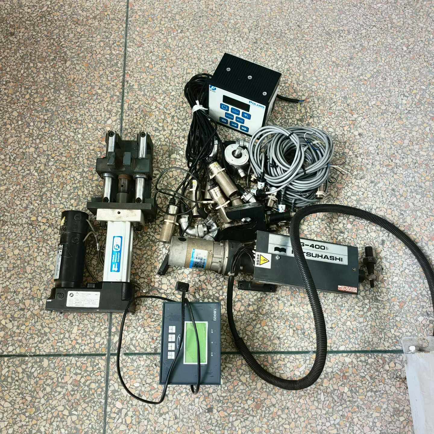 【议价】工业设备处理，包含多个品牌和型号的设备，有Mitsu--议