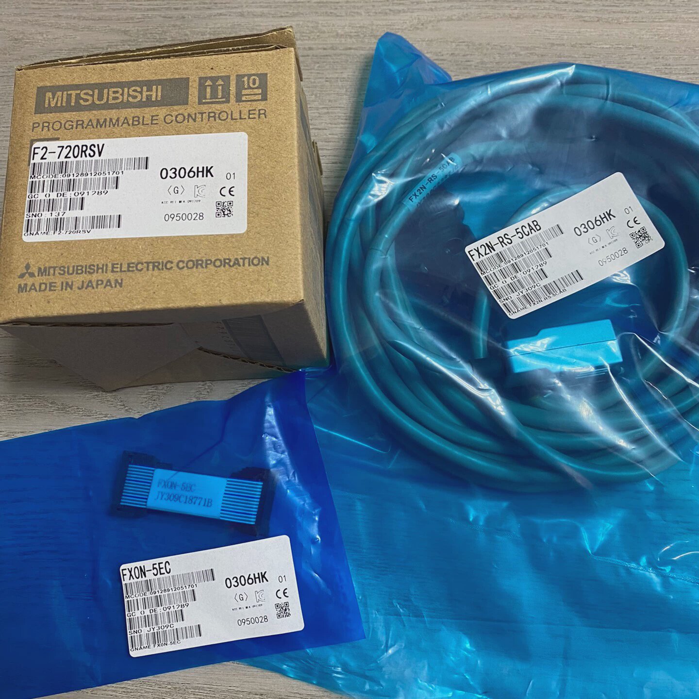 三菱编码器F2-720RSV，FX2N-RS-5CAB，FX--议价商品