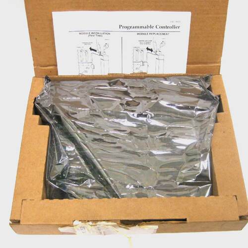 NEW GE FANUC IC697MDL753 32 POINT OUPUT MODULE