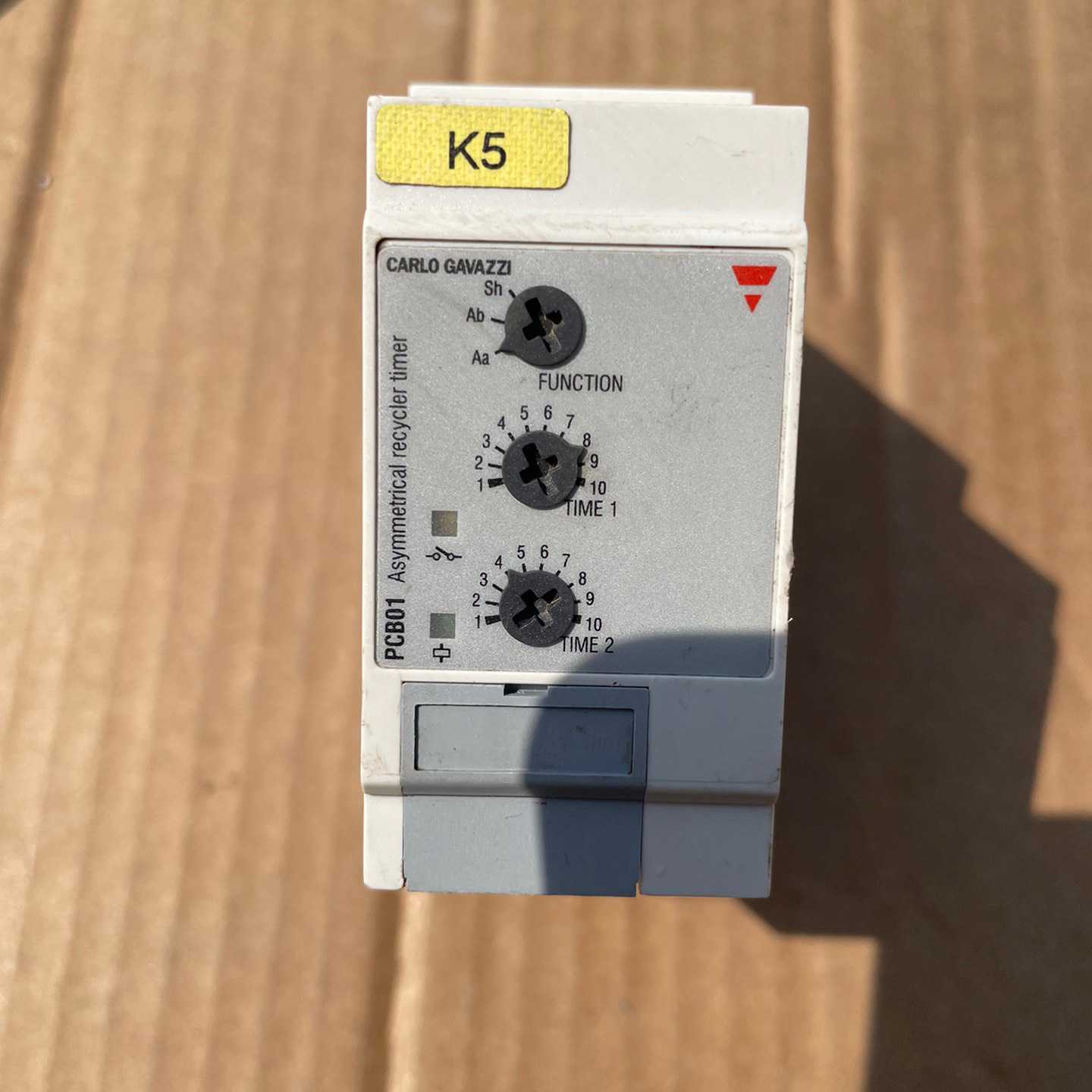 佳乐PCB01CM24交直流过欠电压保护器监控继电器，功能正--议价商