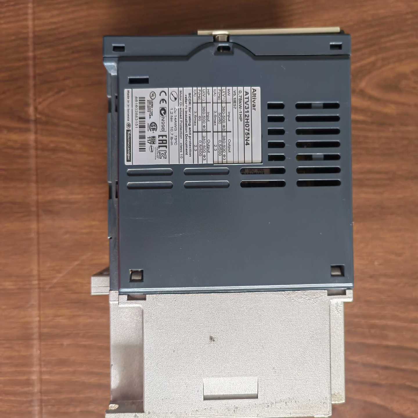 议价出拆机施耐德ATV312H075N4-380V-0.75KW