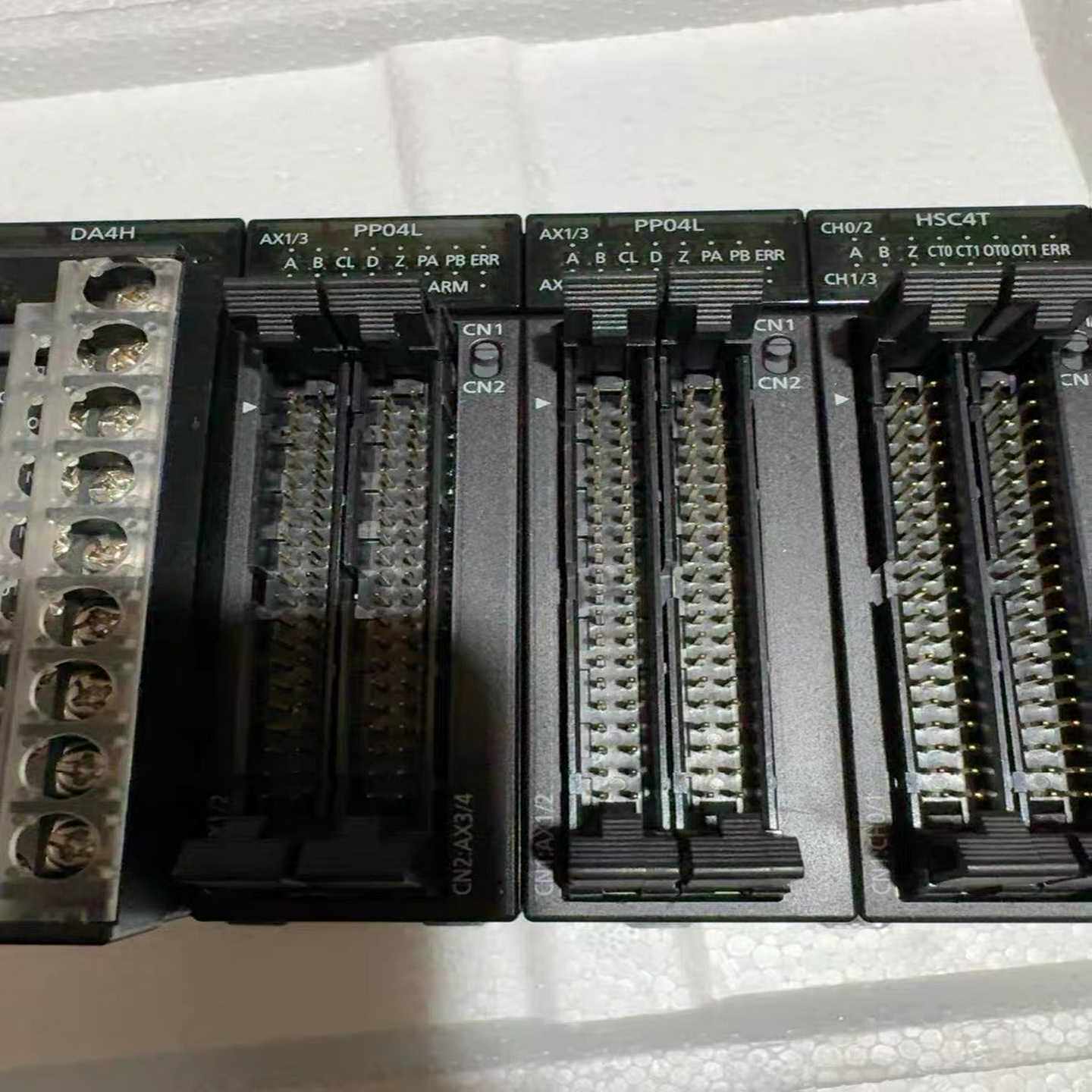 松下PLC定位模块PP04L，型号AFP7PP04L，4轴线