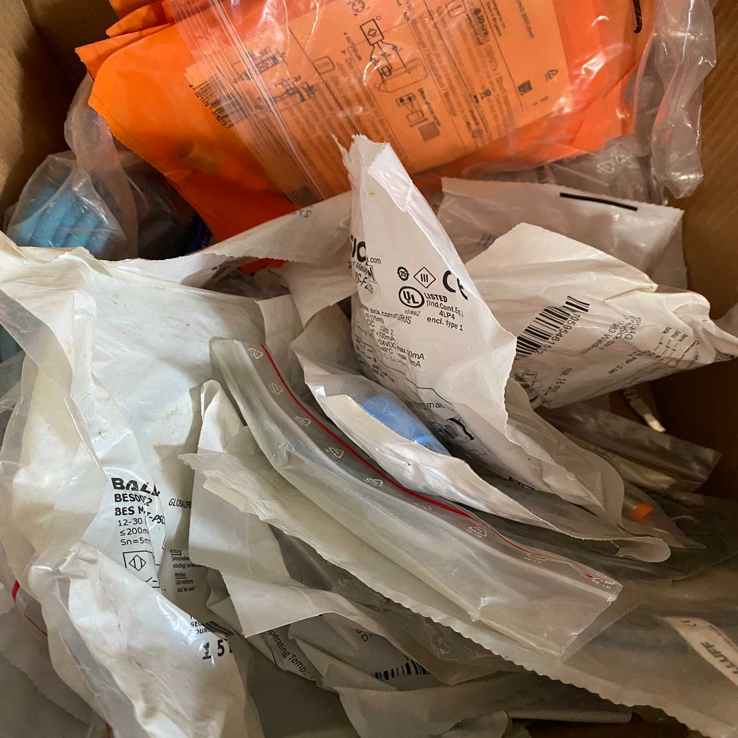 询价全新易福门IMI20传感器接近开关现