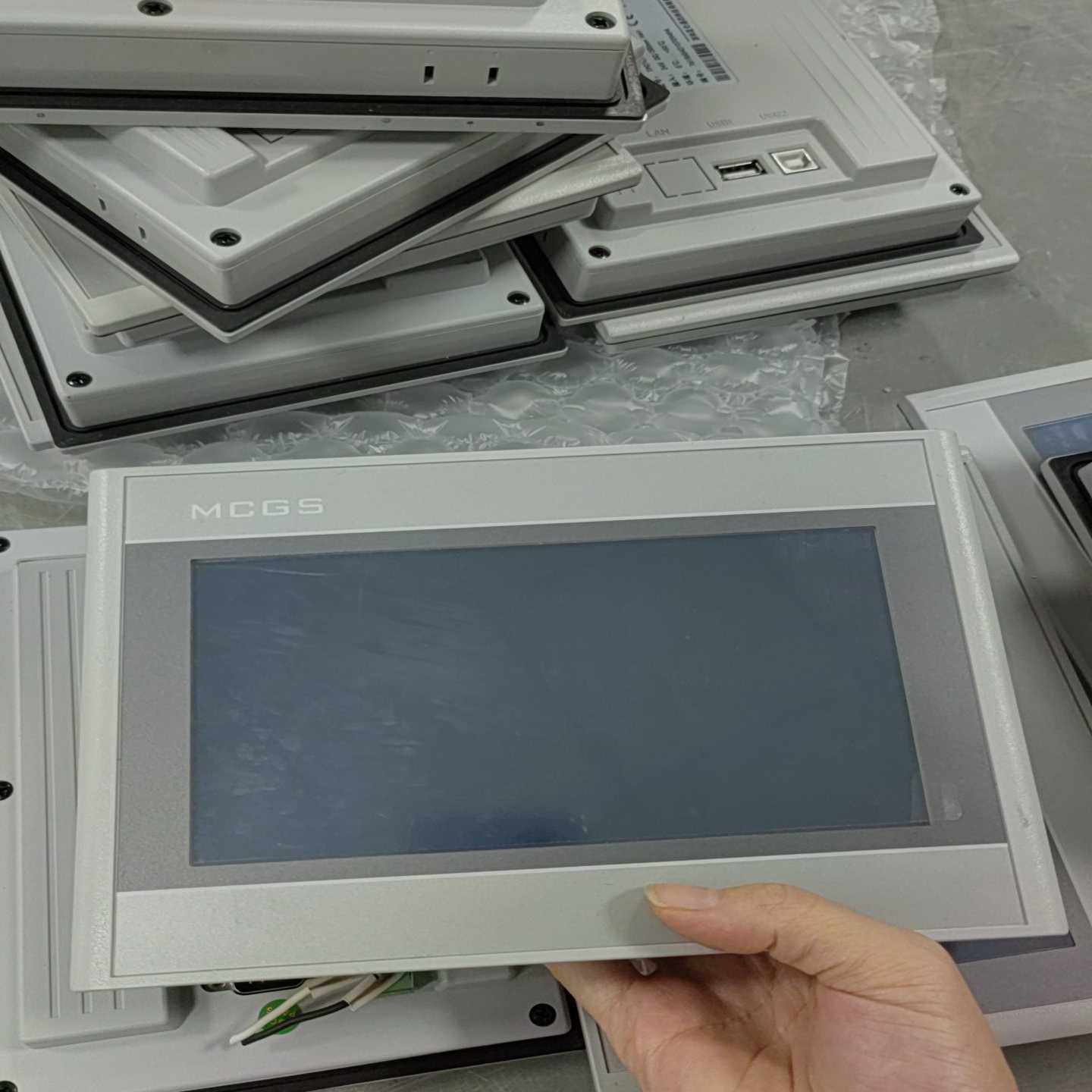 昆仑通态7寸触摸屏TPC7022Es，二手拆机，成色漂亮，功--议价商品