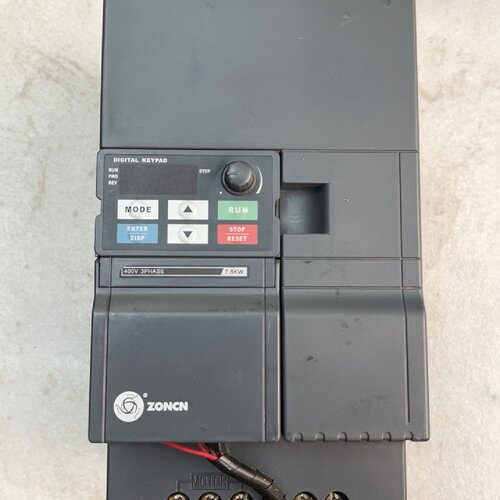 询-众辰变频器H2400S07D5K一台7.5kw断了下脚不影