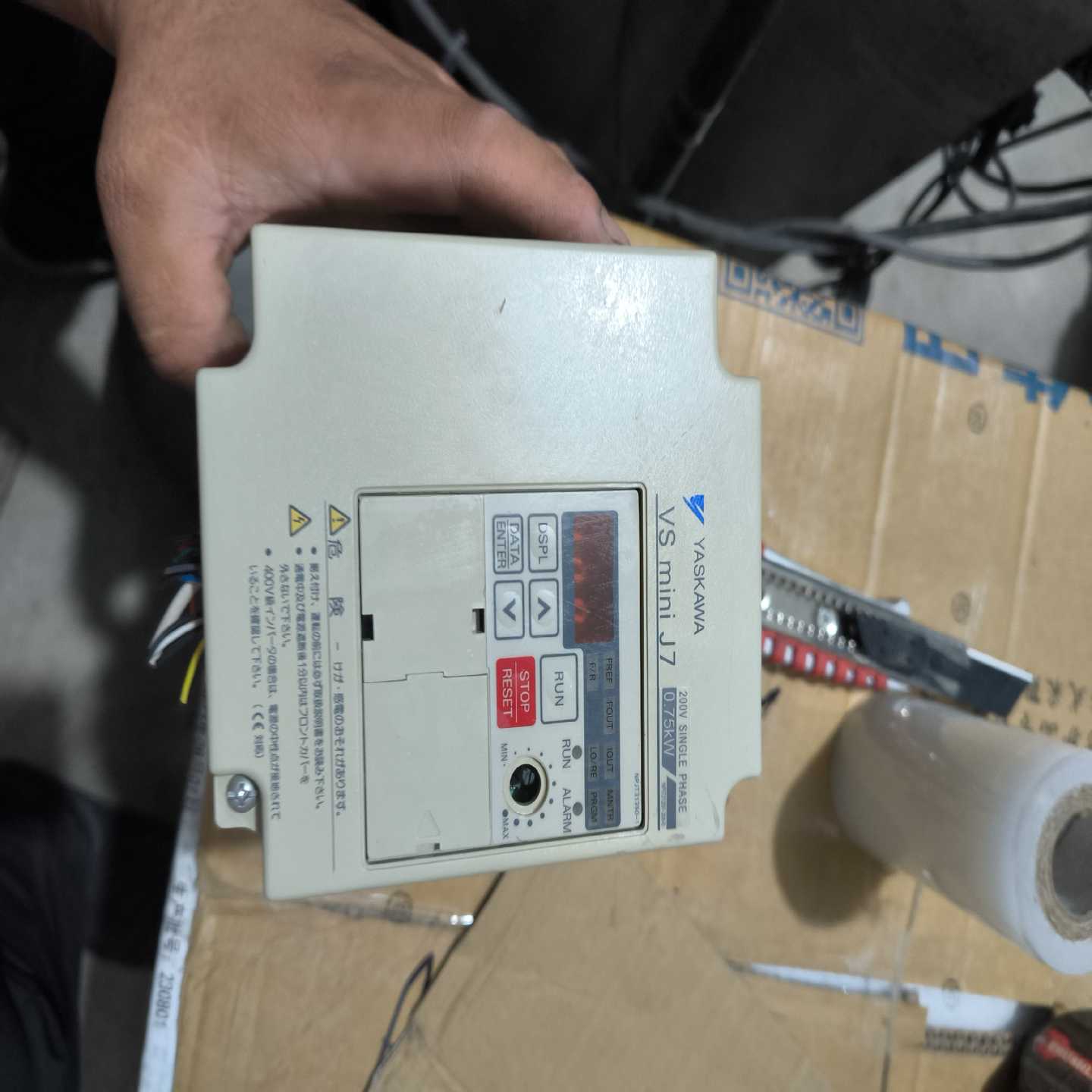 询价安川变频器，，CLMR-J7AAB0P70.75KW