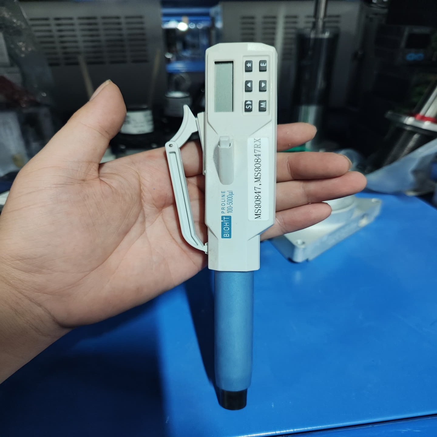 【请询价】Biohit Proline 电子加样枪型号100-500