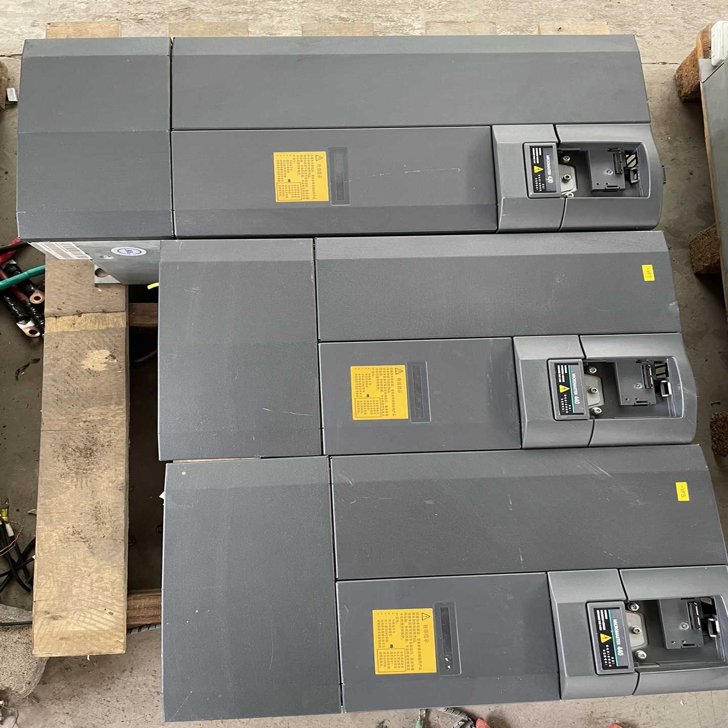 变频器6SE6440-2UD32-2DB122KW询价