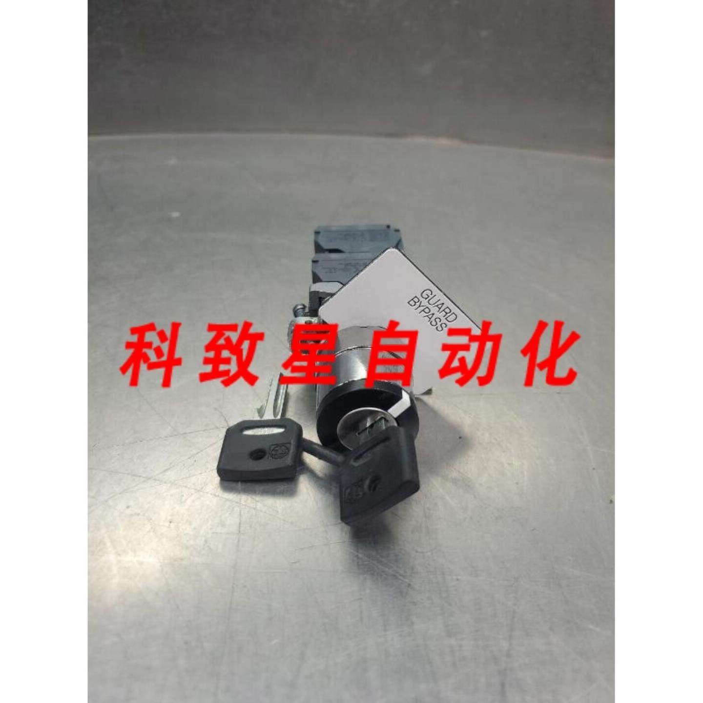 工业配件XB4BG21键控开关带ZBE-101触点 2位 22 毫米4A-32