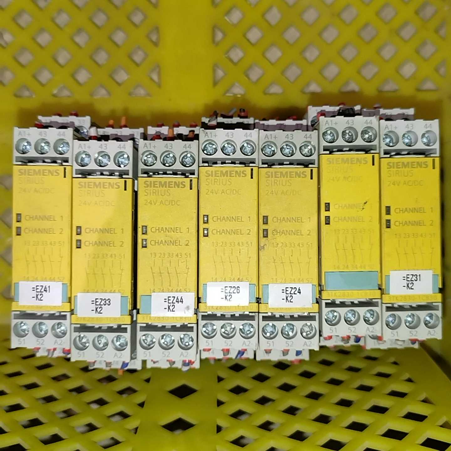 询价3TK2830-1CB30安全继电器3ZX1012-