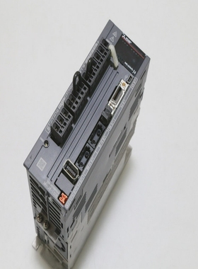 三菱J4系列MR-J4-100BSSCNET1kW交流电SERVODRV-I-13937
