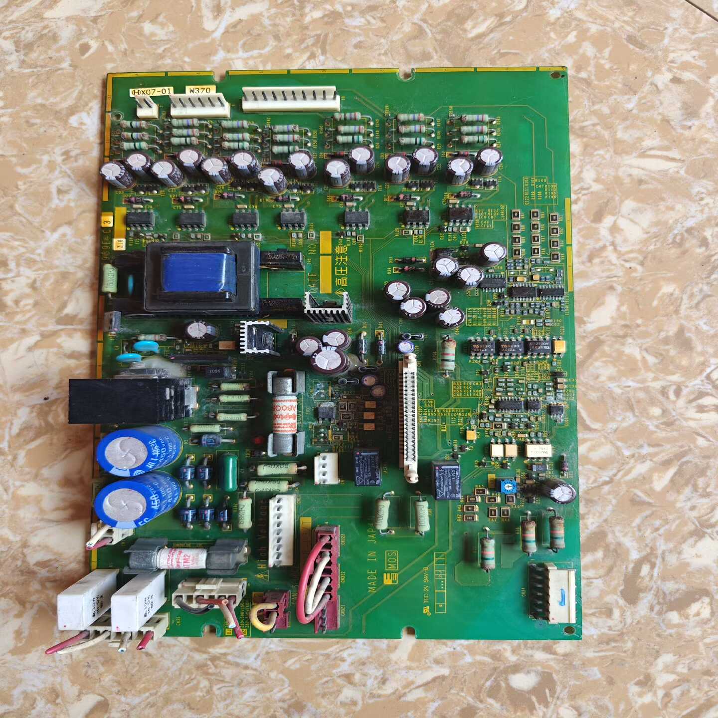 询价EP3959E-C3变频器电源驱动板500。保质期