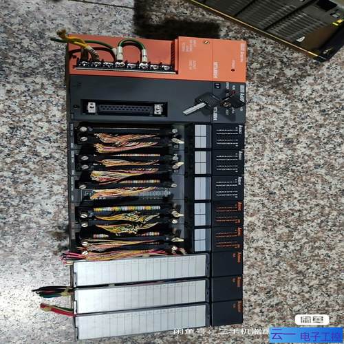 三菱PLC  A2USH CPU-S1 整组模块 构成如下；议价