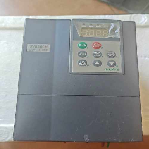 SY8200H变频器：1.5Kw，220V，，功能保询价