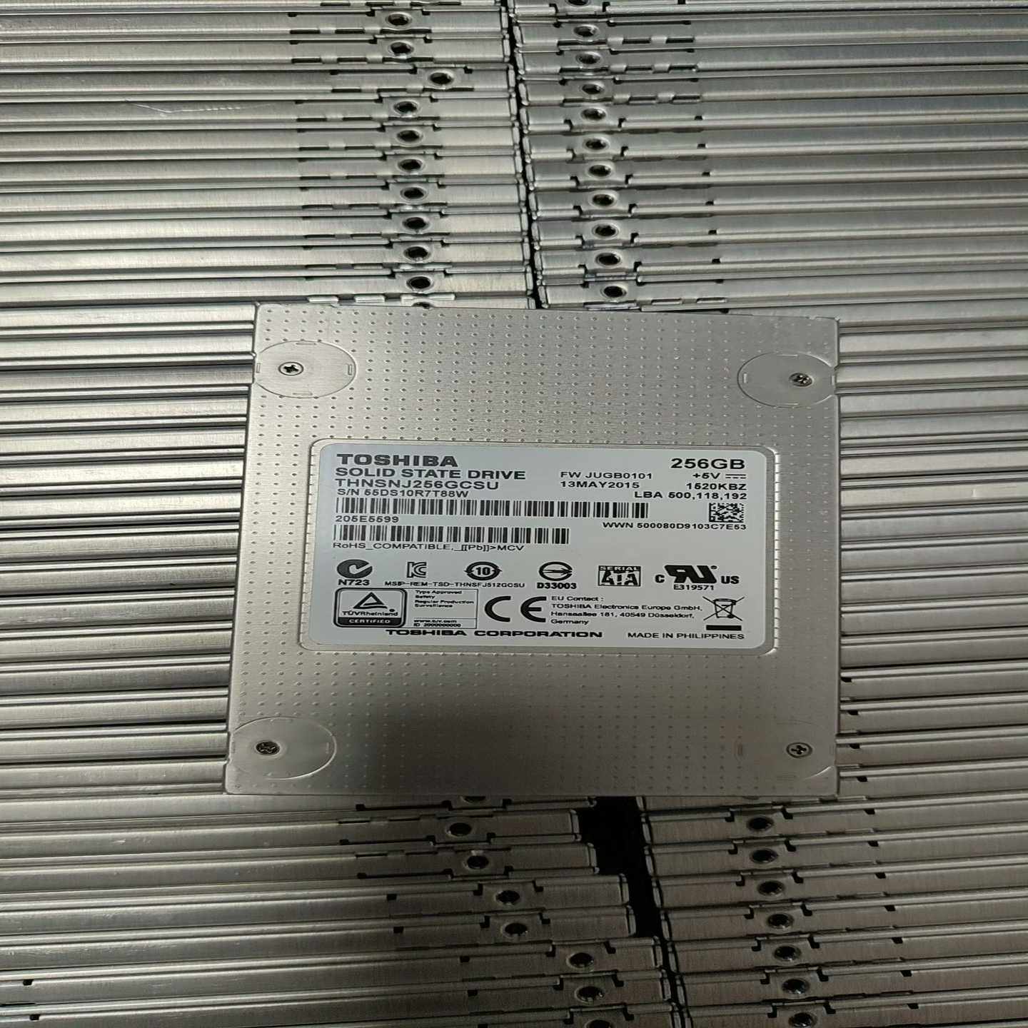 处理150个东芝mlc颗粒256gSSD固态硬盘--议价商品
