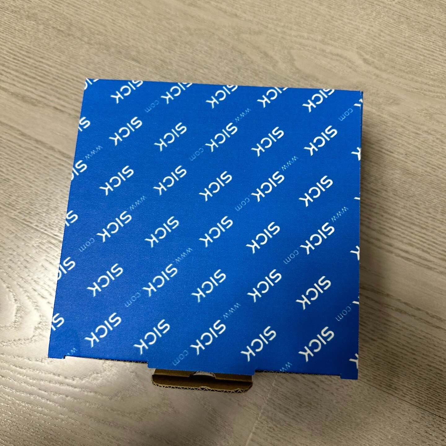 西克SICK 传感器(相机)全新外包装盒子,型号V3DR3---议价商品