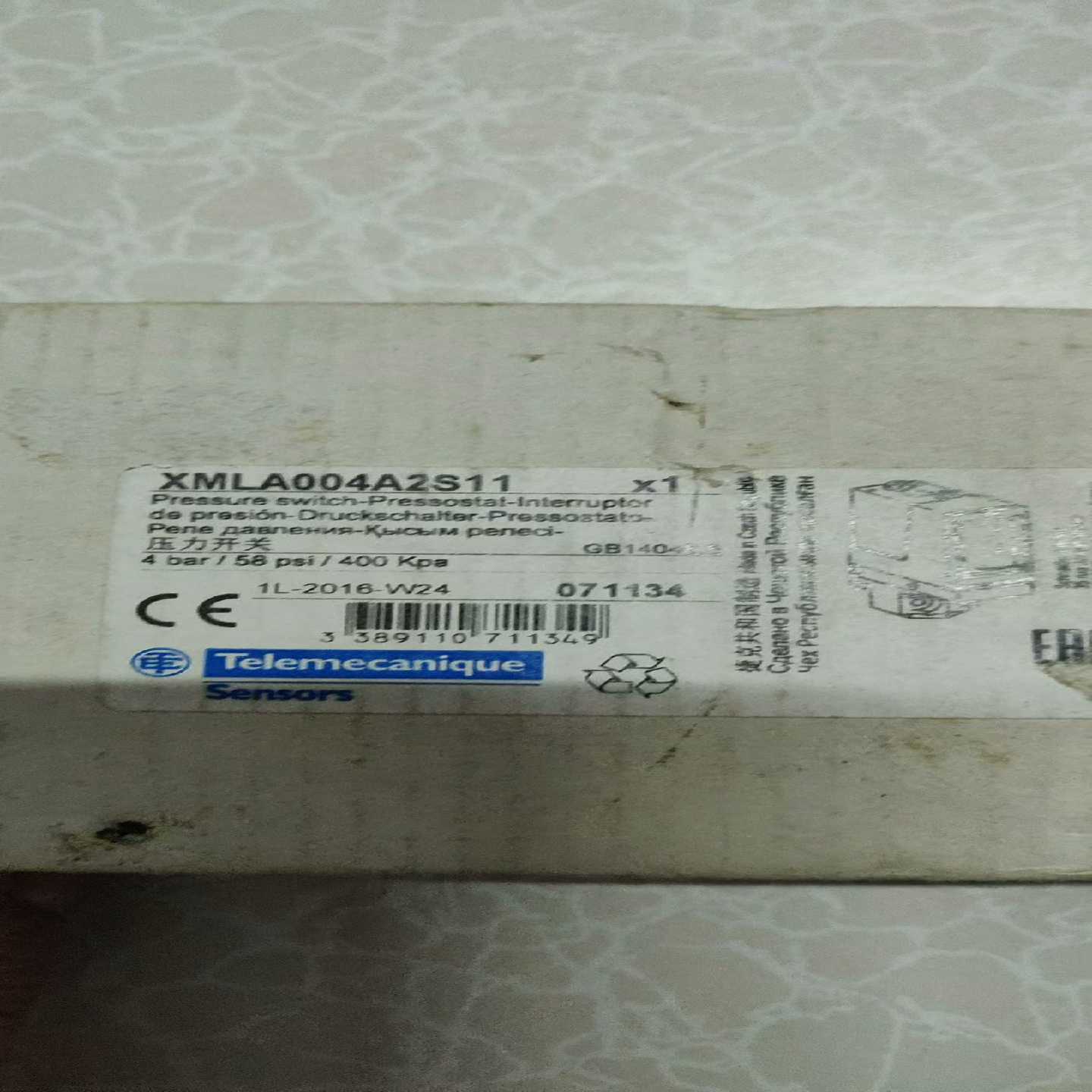 施耐德压力开关XMLA004A2S111个--议价商品