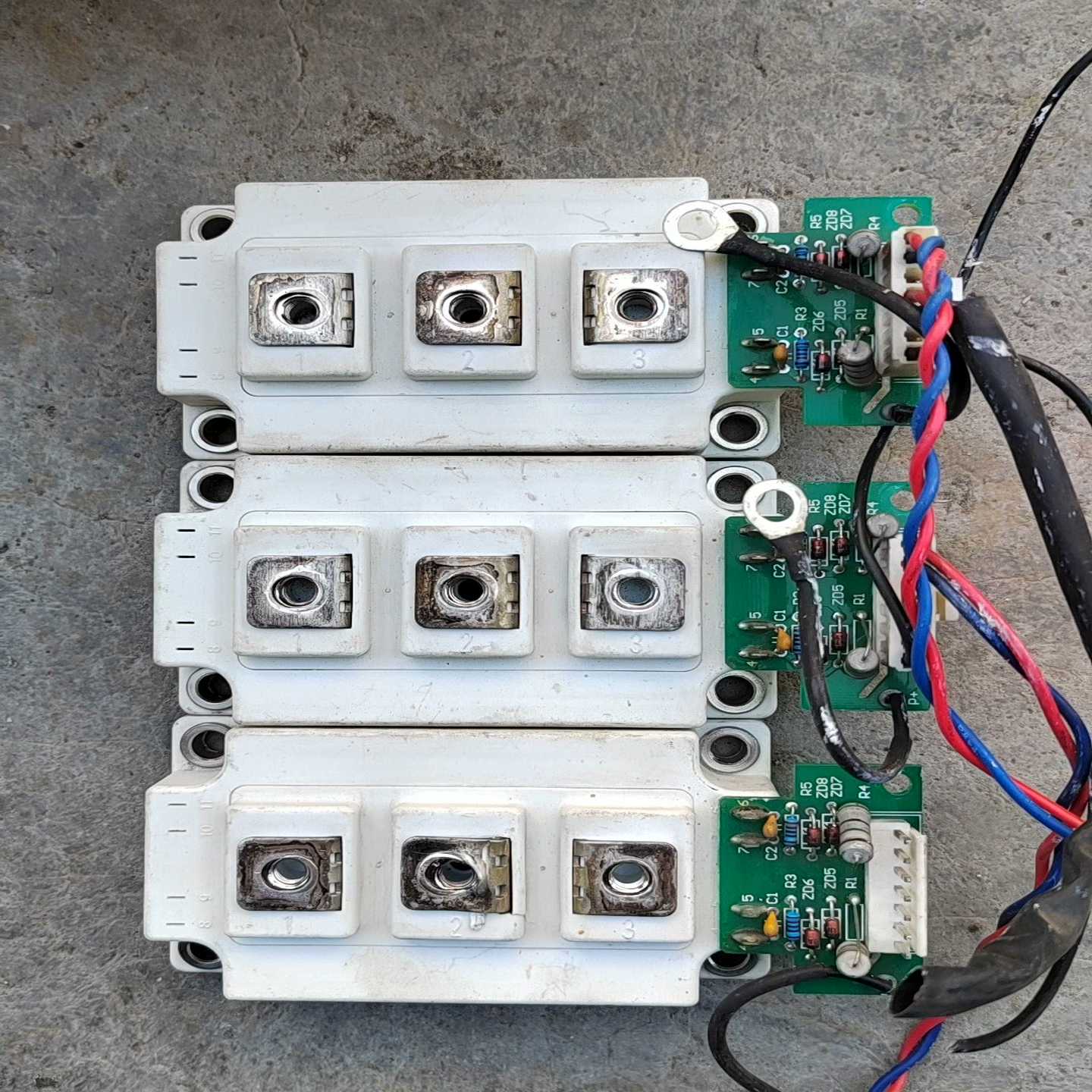 【请询价】MACMIC模块MMG150D120B6TN有3个功能正