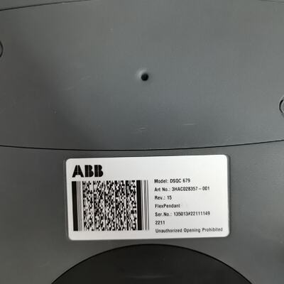 机器人示教器DSQC679，型号3HAC028357-议价