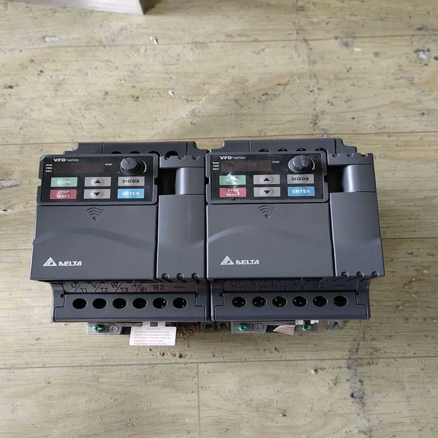 台达变频器vfd037e43a3.7kw380v质量保询价