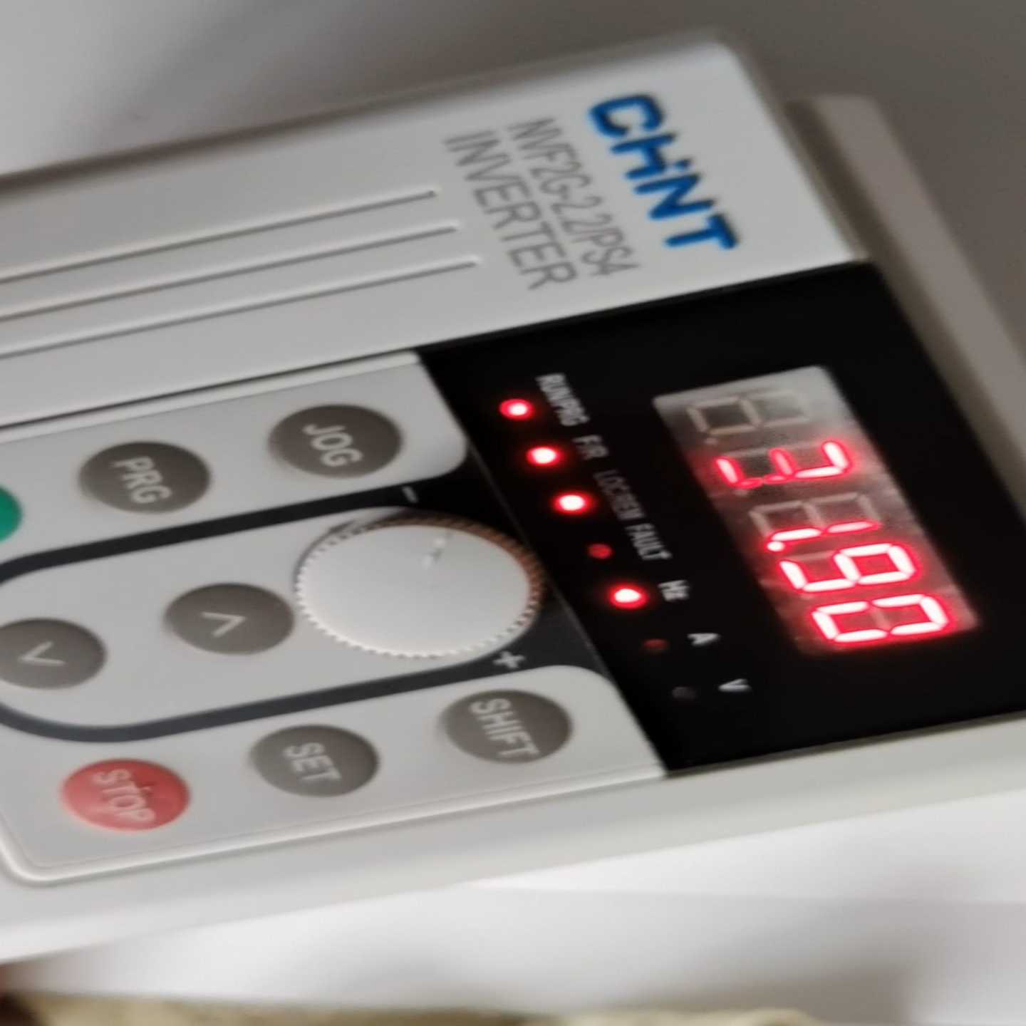 NVF2G-2.2/PS4，380V，正泰变频器2.2Kw一-议价