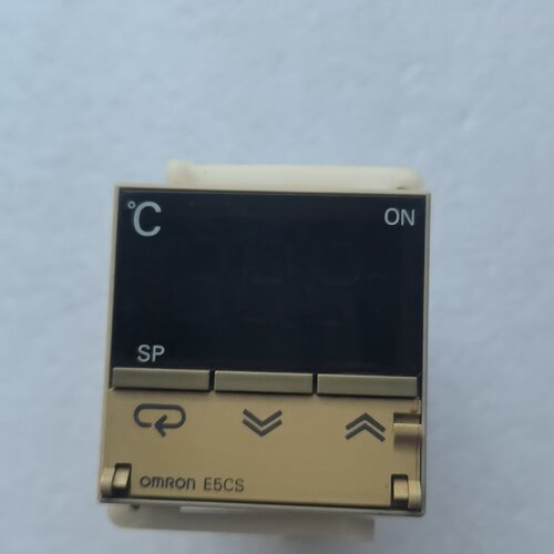 【询价】温控器E5CS-RKJ，成色如图，功能正常，的联系