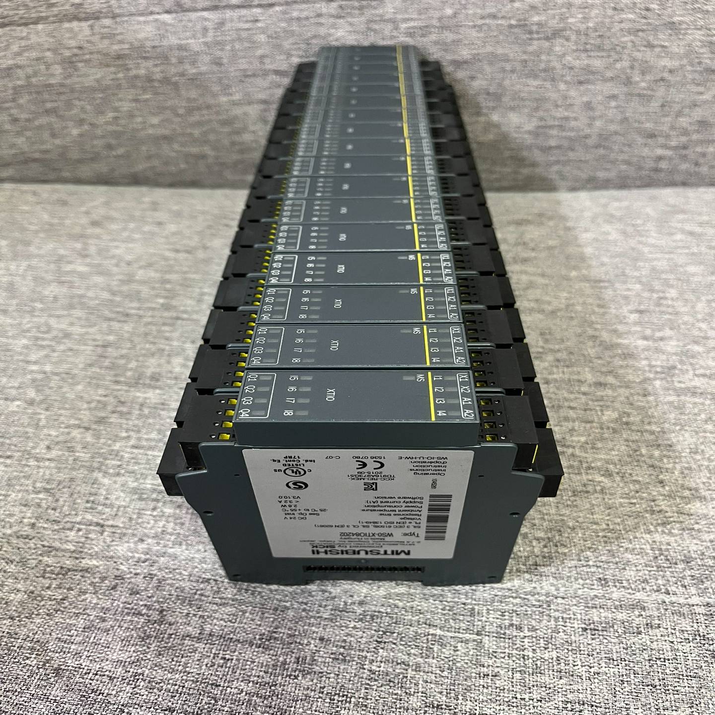 现货成色新三菱WS0-XTIO84202WS0-XTIO8--议价商品