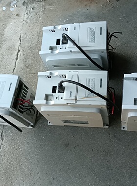 变频器四方变频器E5504T00151.5kw3台