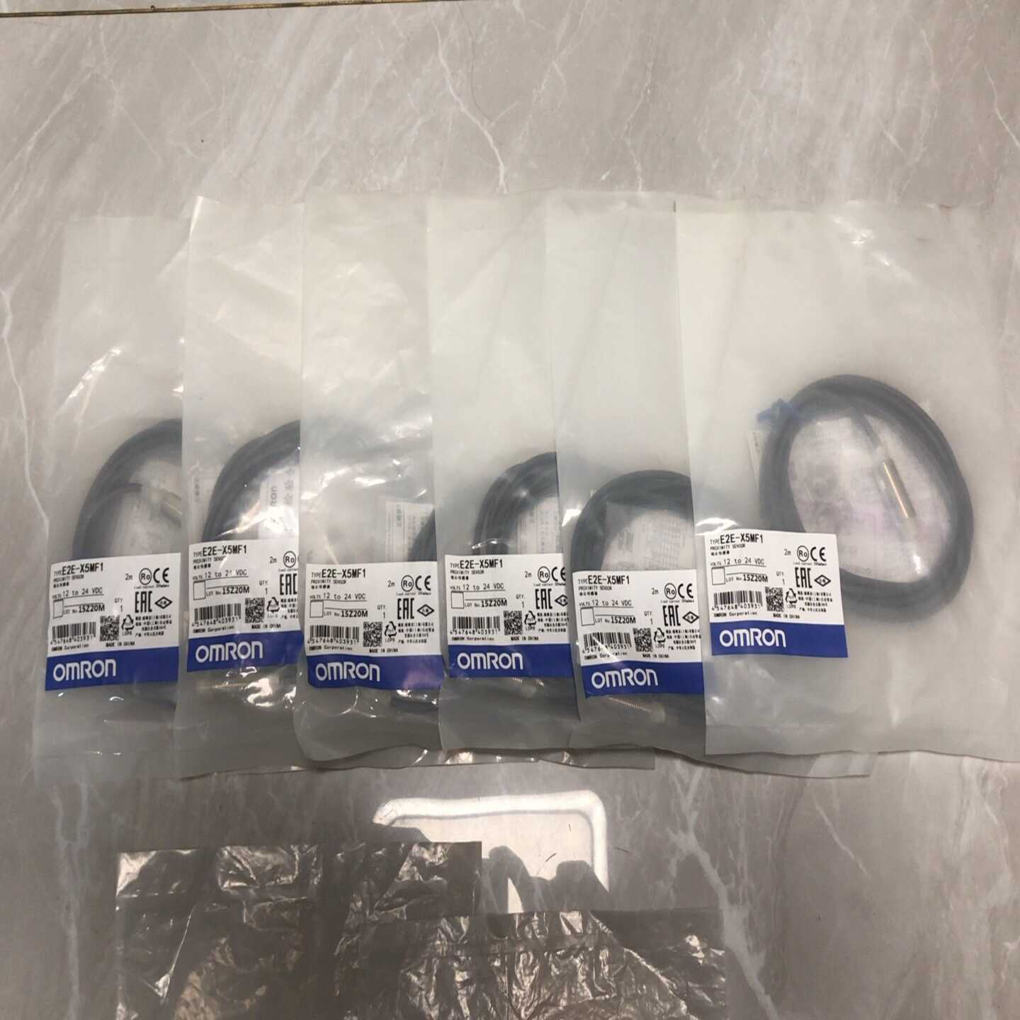 全新原装欧姆龙传感器，型号：E2E-X5MF1，数量：6个，